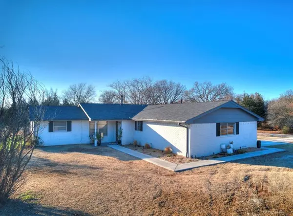 6 Frosty Acres, Shawnee, OK 74801