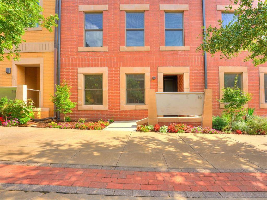 Oklahoma City, OK 73104,16 NE 3rd ST