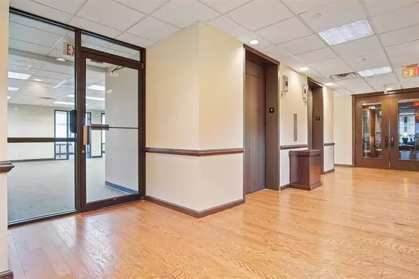 Norman, OK 73069,401 W Main ST #440