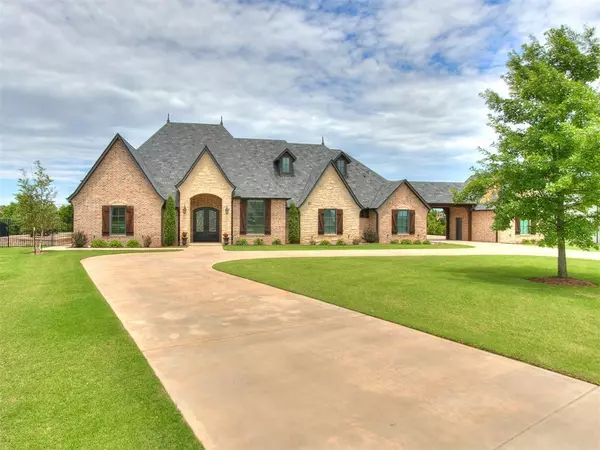 4201 Paloma CIR, Edmond, OK 73012