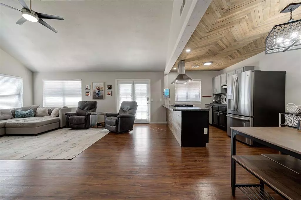 Moore, OK 73160,1644 NE 9th ST