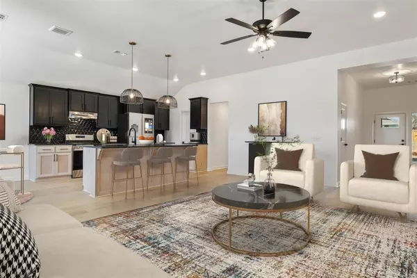 Harrah, OK 73045,341 Park LN