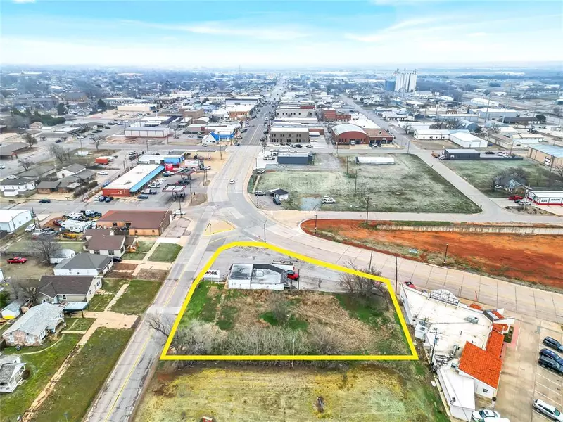 400 W Main ST, Weatherford, OK 73096