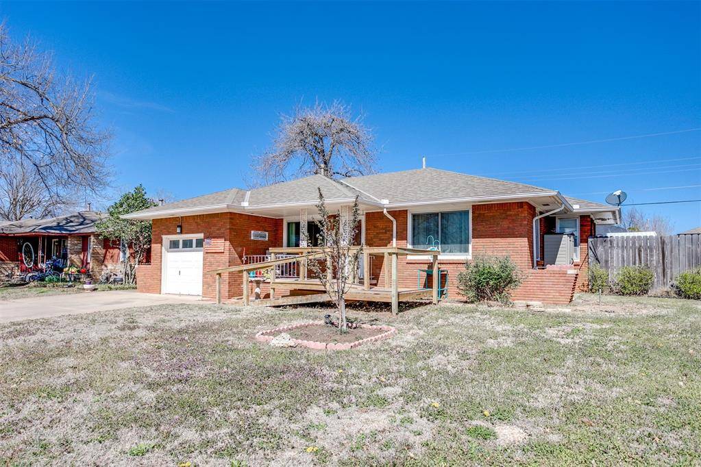241 W Kerr DR, Midwest City, OK 73110