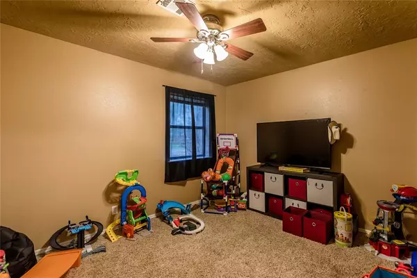 305 Maple ST, Elk City, OK 73644