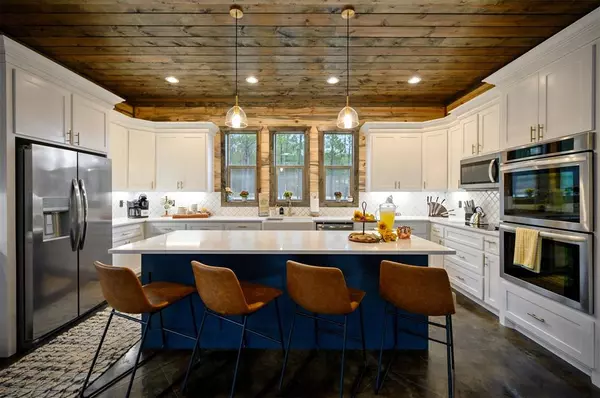 Hochatown, OK 74728,17 Forrest LN