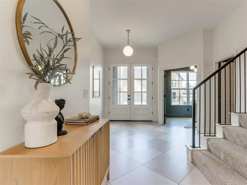 3208 Haley CIR, The Village, OK 73120