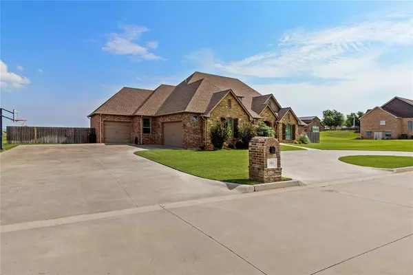 Hinton, OK 73047,604 W Park ST