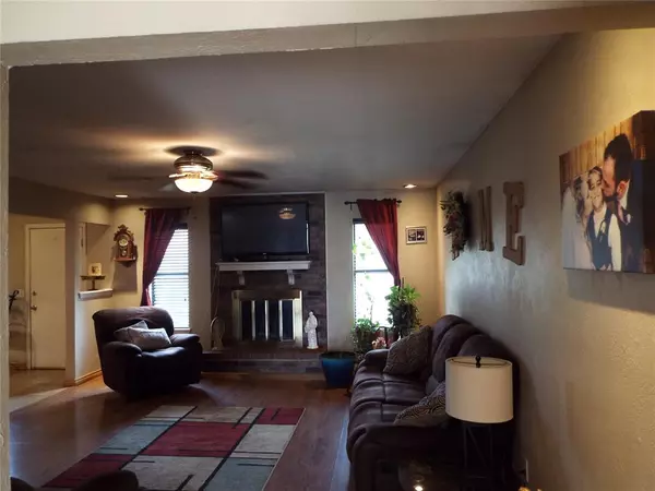 Yukon, OK 73099,1220 Edinburg DR