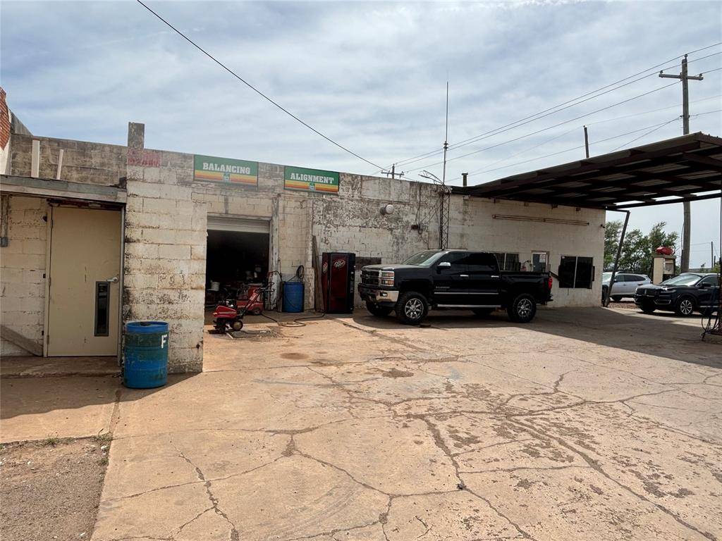 1420 W Broadway ST, Altus, OK 73521