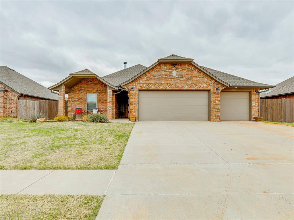 11117 NW 8th ST, Yukon, OK 73099