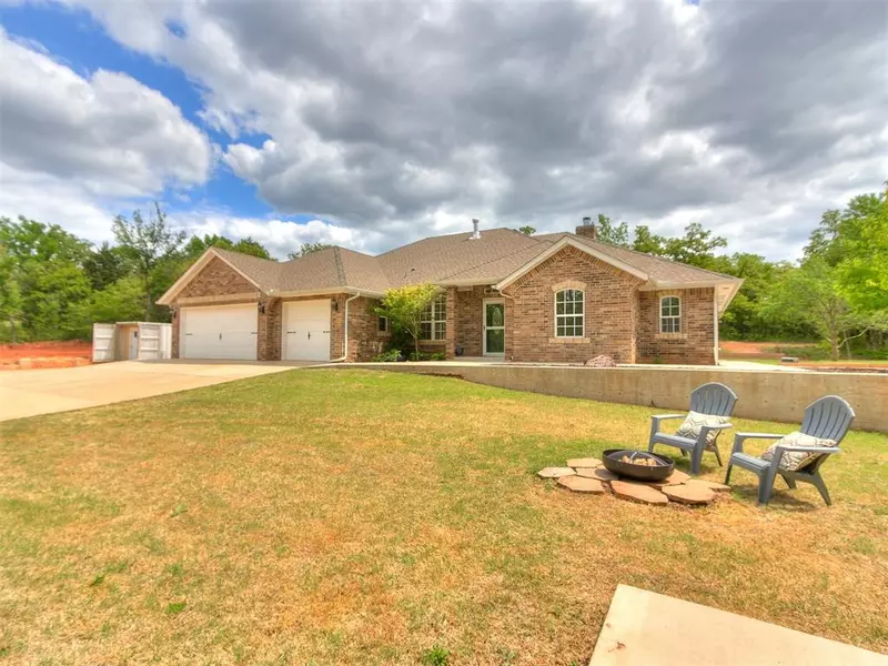 13301 Chuckwagon RD, Luther, OK 73054
