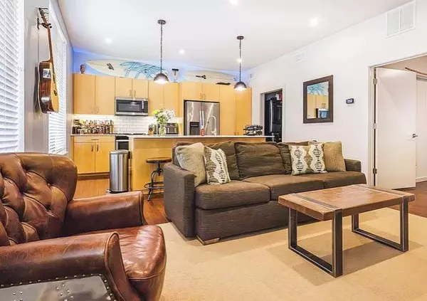 Oklahoma City, OK 73102,627 Couch DR #S 05