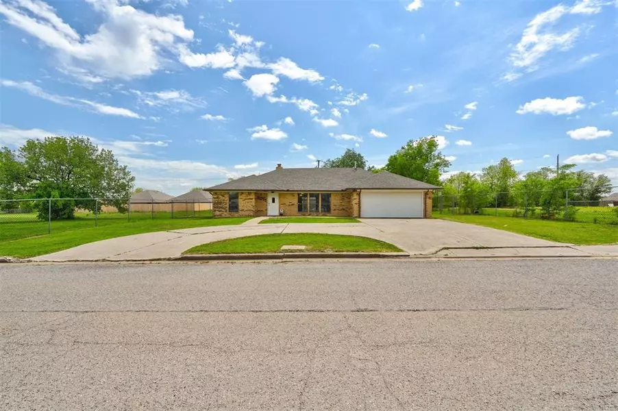 1212 SW Texas AVE, Lawton, OK 73501