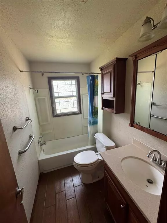 Harrah, OK 73045,20921 Silver ST