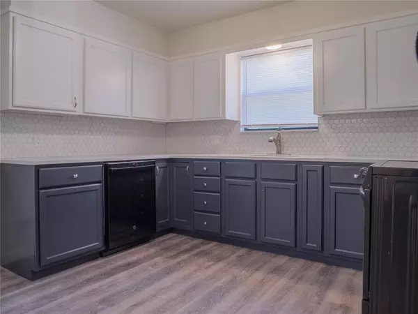 Lawton, OK 73507,121 NE English ST