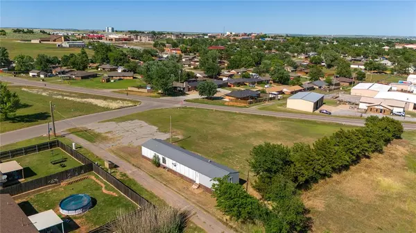 Weatherford, OK 73096,209 NW Main ST