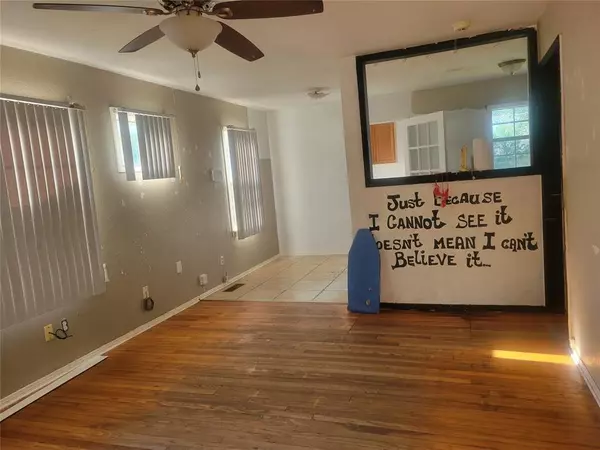 Midwest City, OK 73110,419 Showalter DR