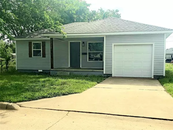 2218 N Pottenger ST, Shawnee, OK 74804