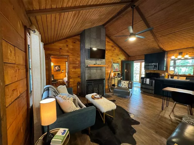 394 Choate RD, Hochatown, OK 74728