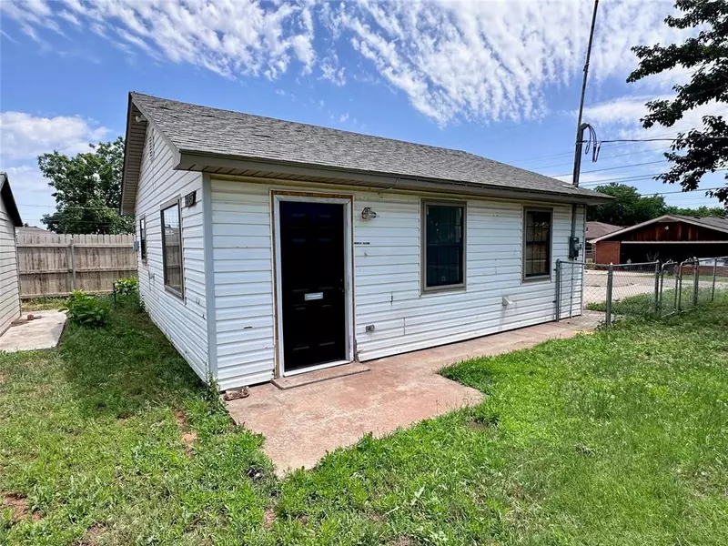 625 S 19th ST, Clinton, OK 73601