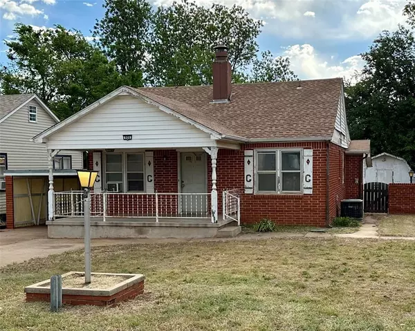 906 N Walker AVE, Elk City, OK 73644