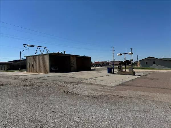 Burns Flat, OK 73647,233 Hwy 44 HWY