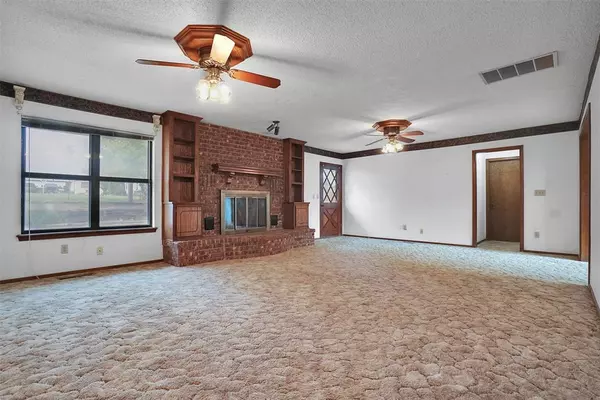 Cordell, OK 73632,1117 N College ST