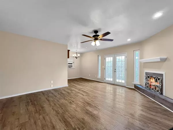 Oklahoma City, OK 73116,6724 N Meridian AVE #F