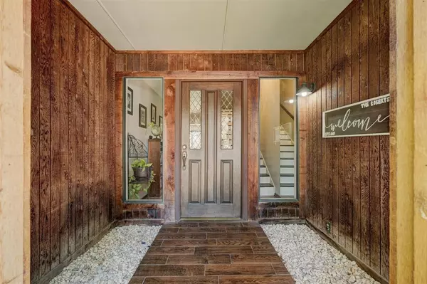 Warr Acres, OK 73132,6121 Covington LN