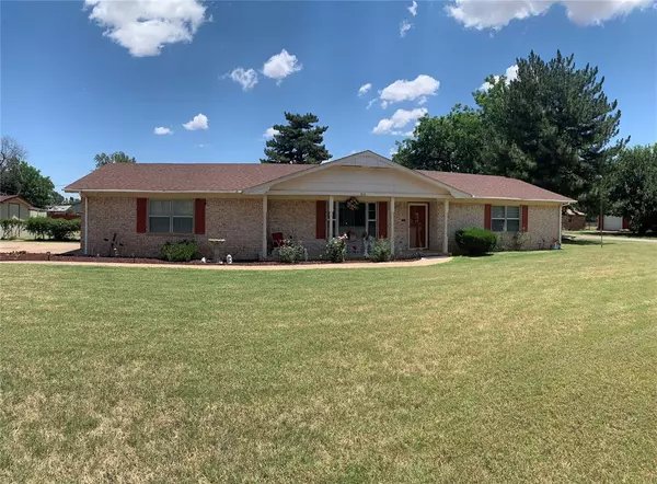 610 N 3rd ST, Mountain View, OK 73062