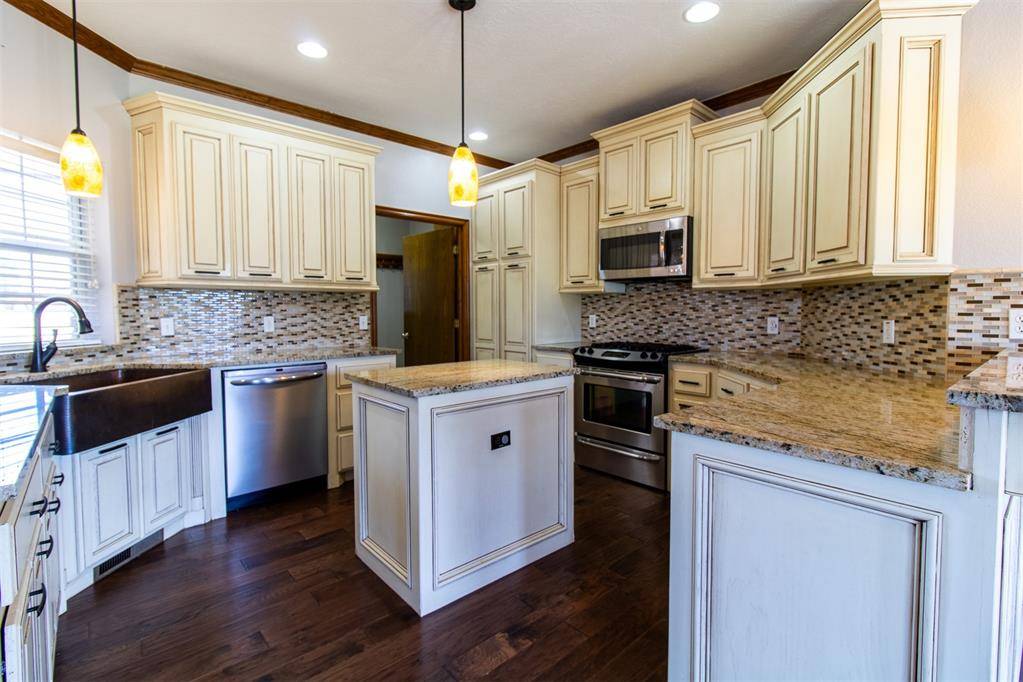 Blanchard, OK 73010,1058 Oak Creek CIR