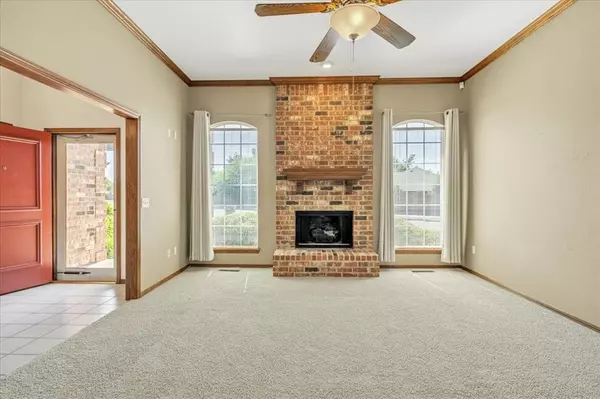 Oklahoma City, OK 73162,10128 Donna CT