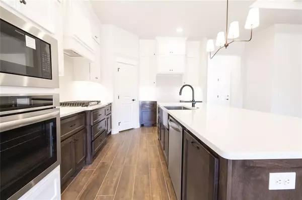 16413 Villa Valeria WAY, Edmond, OK 73013