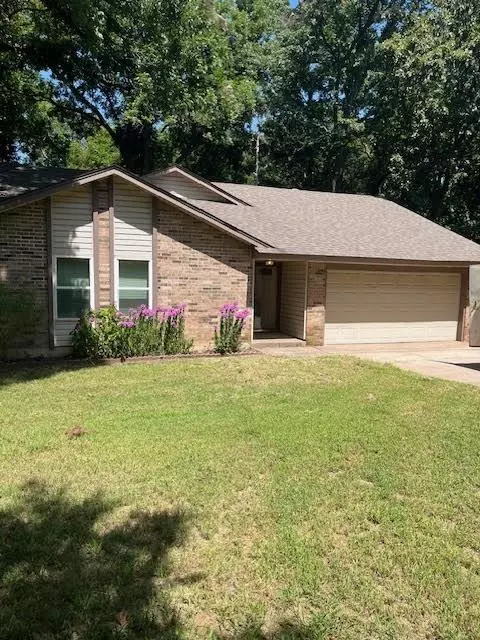 8800 Red Cedar CIR, Noble, OK 73068