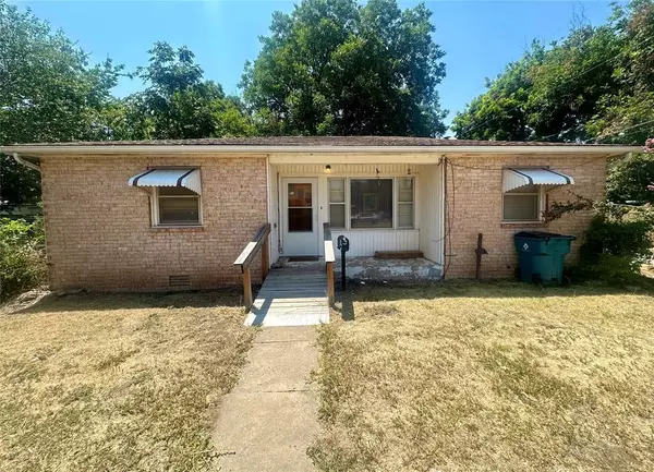 115 N Ike Rude AVE, Mangum, OK 73554