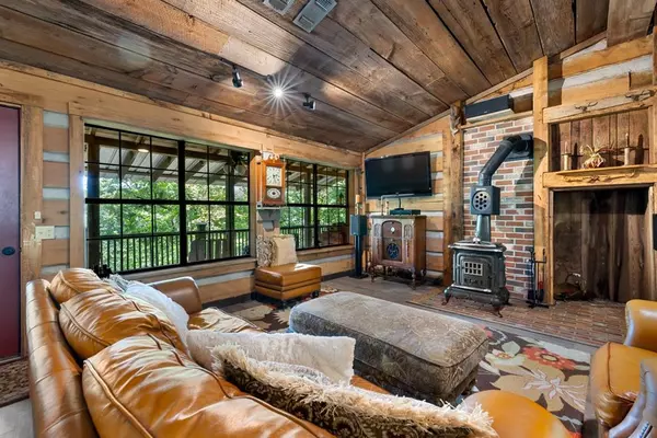 Smithville, OK 74957,671 Riverside LN