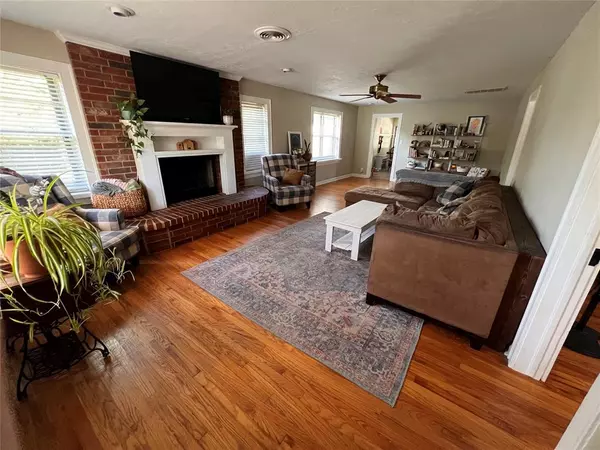 Warr Acres, OK 73122,4710 N Grove AVE