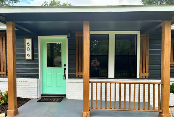 Wynnewood, OK 73098,606 S Carr AVE