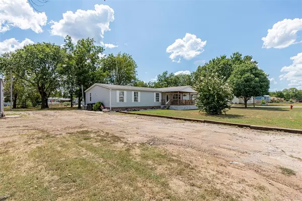 Davenport, OK 74026,115 W 2nd ST