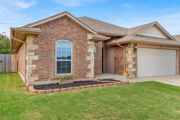 Yukon, OK 73099,11921 SW 8th ST