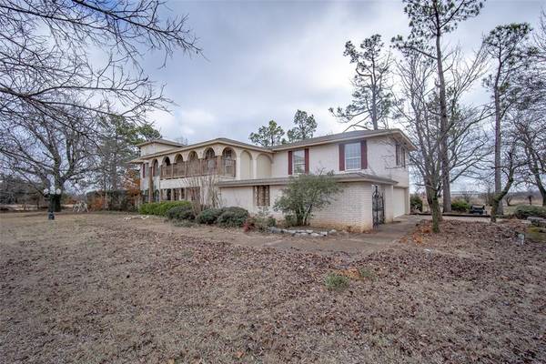 3076 NE 10th ST, Blanchard, OK 73010
