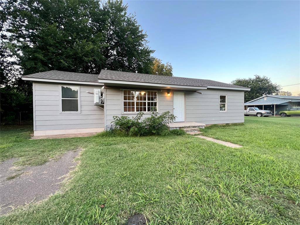 Paoli, OK 73074,207 E Church ST