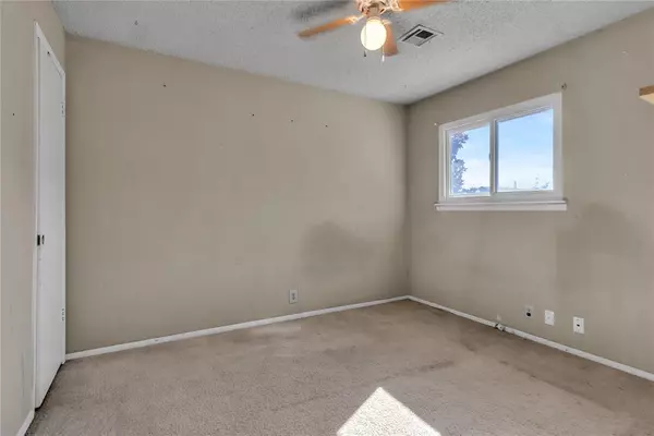 Oklahoma City, OK 73162,9603 Hefner Village BLVD