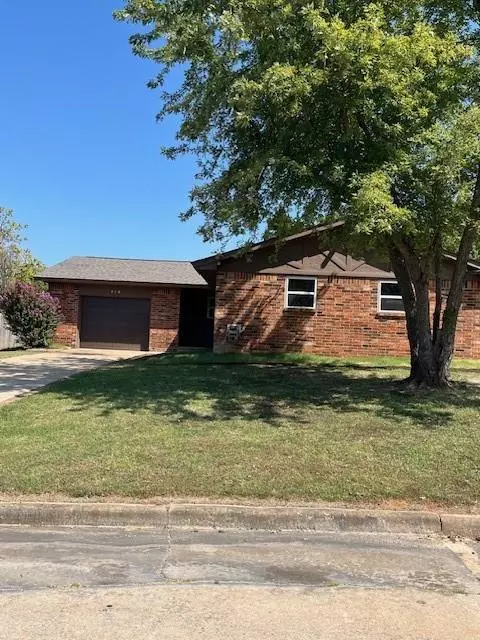 416 Jarman RD, Mcloud, OK 74851