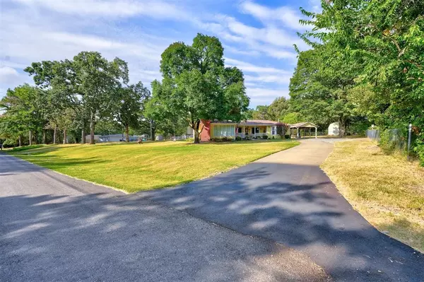 Shawnee, OK 74801,10 Oakwood DR