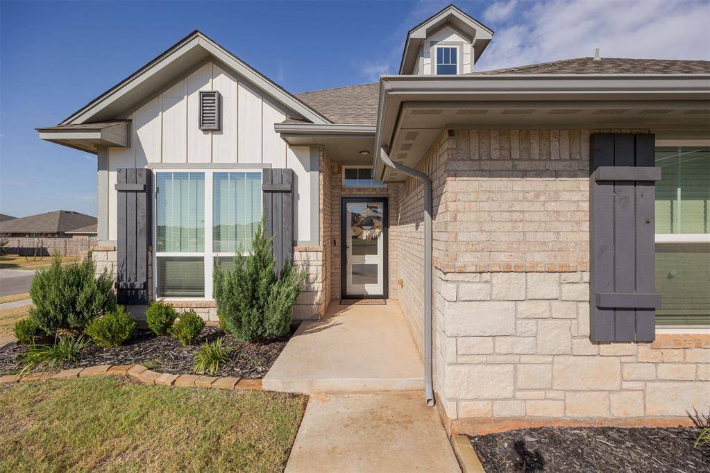 Edmond, OK 73012,18301 Autumn Grove CT