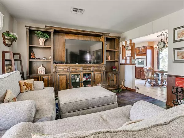 Del City, OK 73115,3301 Beechwood DR