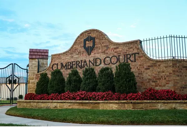 1100 Cumberland CT, Nichols Hills, OK 73116