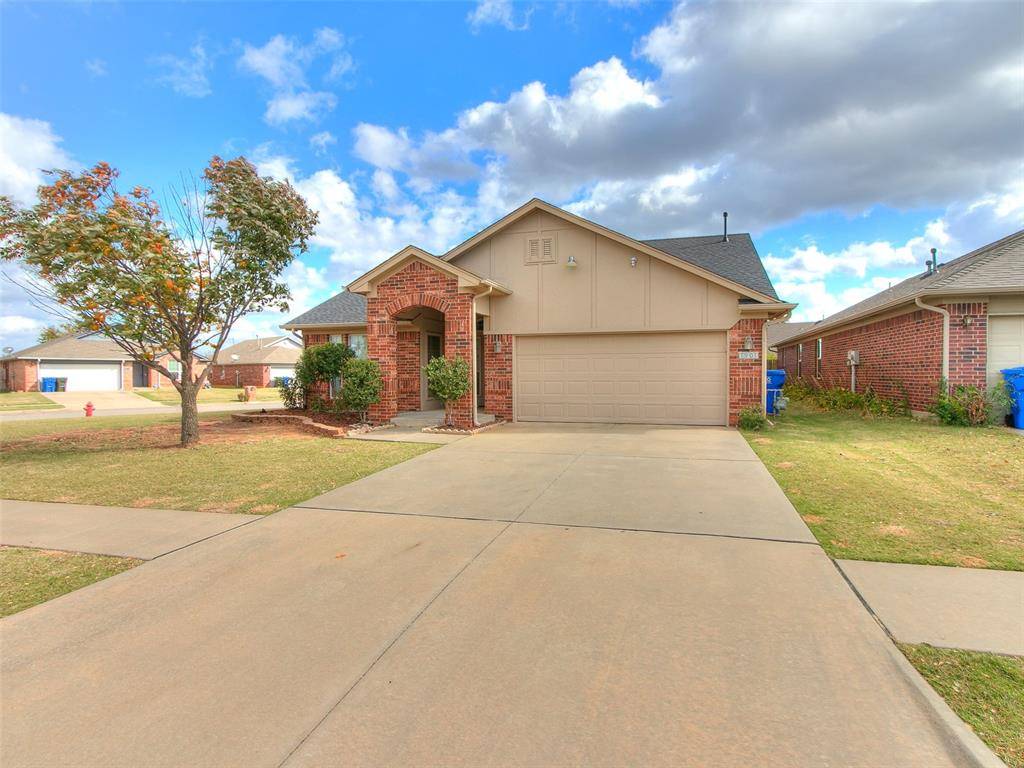 1901 Frost LN, Norman, OK 73071